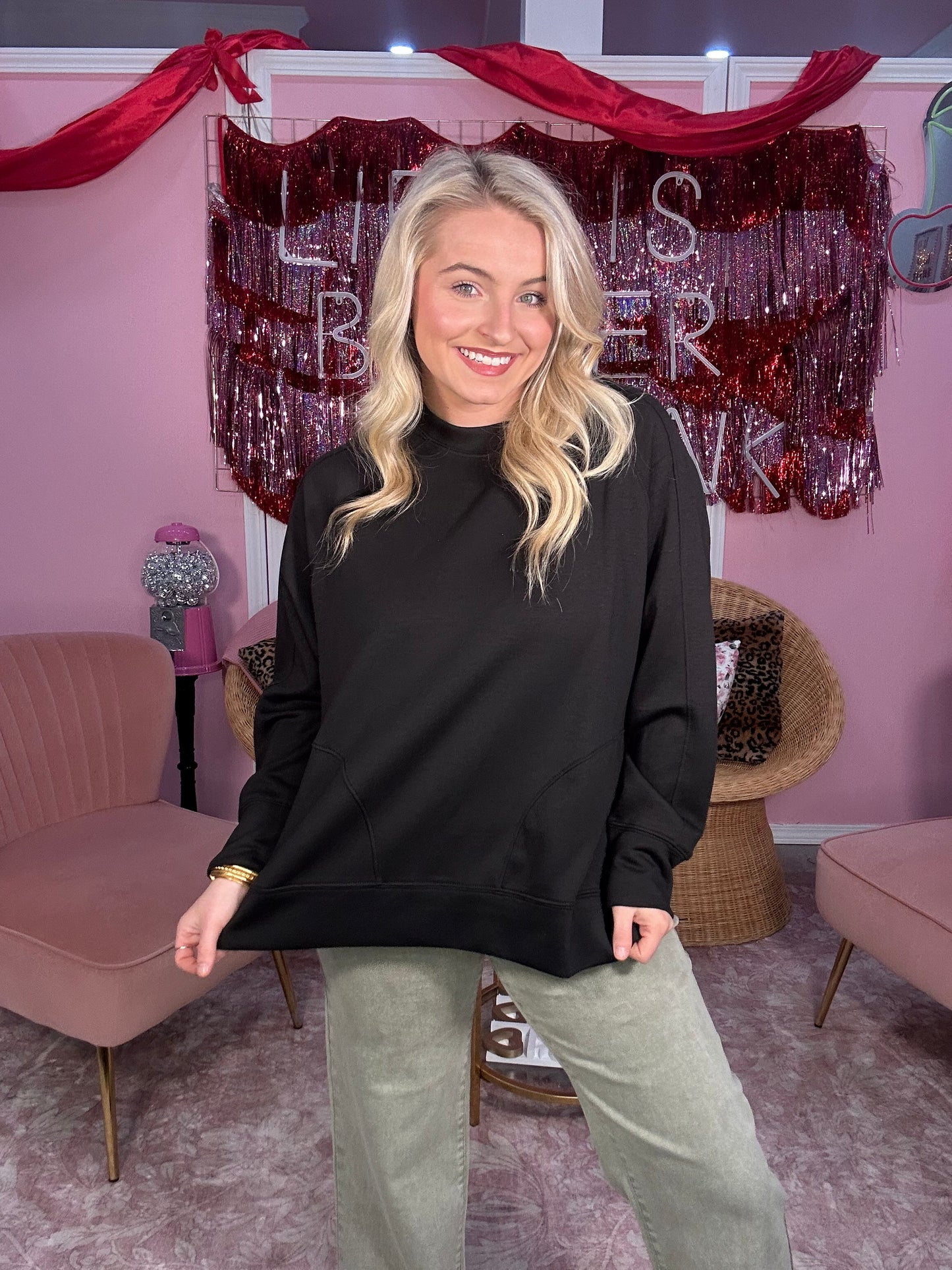 Late Checkout Scuba Pullover