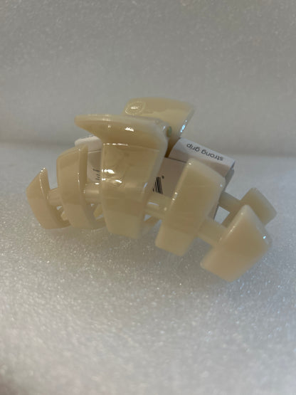 Almond Beige Medium Clip