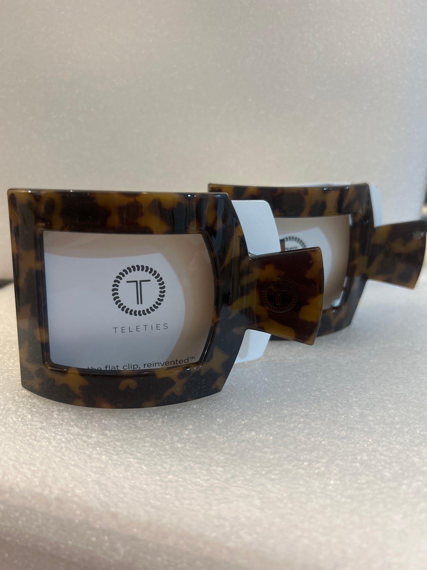 Tortoise Square Flat Clip Large