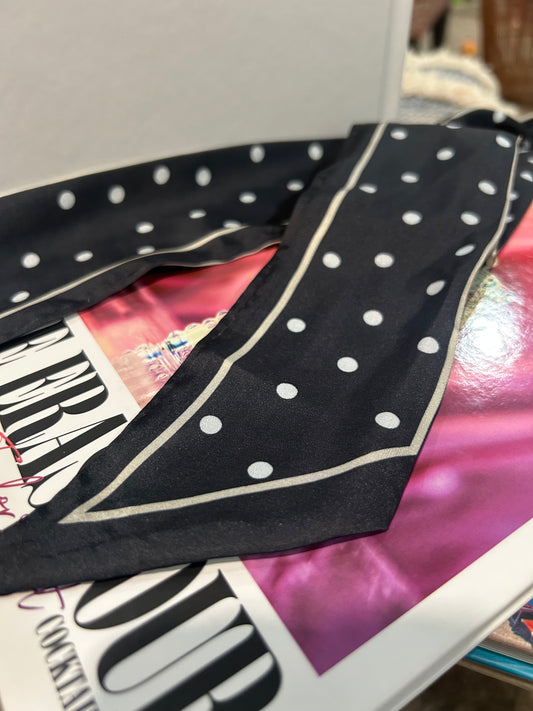 On the Dotted Line Twilly